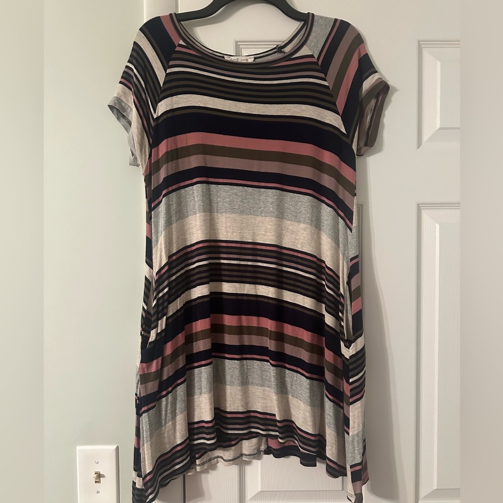 Pretty tunic slightly high low